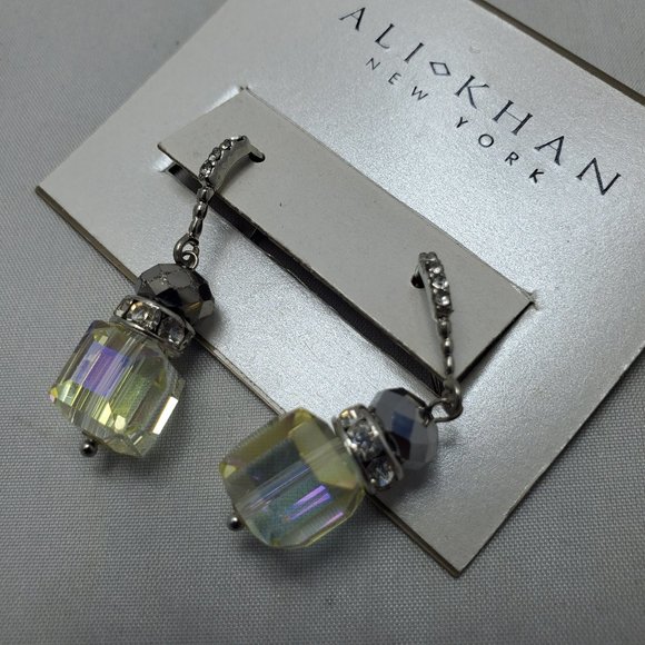 Ali khan glass cube bead clear with rhinestone fish hook earring - Picture 3 of 4